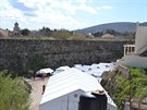 Tábor Souda u stedovkého opevnní hradu na ostrov Chios. (5. bezna 2016)