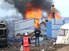 Francouzská policie vyklízí tábor v Calais