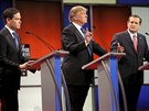 Republikántí kandidáti na prezidenta Marco Rubio (vlevo), Donald Trump a Ted...