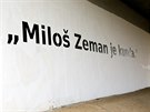 V Brně se objevil na mostě pod dálnicí nápis "Miloš Zeman je ku**a" - F....