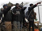 Nkteí uprchlíci v pondlí protestovali proti vyklizení tábora v Calais (29....