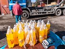 Zásoba prolých limonád, ze kterých bude bioplyn (26. února 2016)