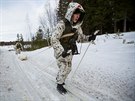 Fintí vojáci bhem zimního cviení  Cold Response v Norsku