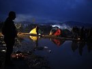 Benci na ecko-makedonské hranici poblí Idomeni (8. bezna 2016).