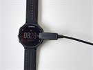 Levnjí alternativa Garmin Forerunner 235: praktická nabíjeka kolíek