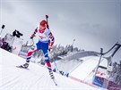DALÍ MEDAILE. Ole Einar Björndalen uhání za stíbrem ve stíhace biatlonist...