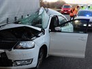 Nehoda na dálnici D5 u Plzn se obela bez zranní. (7. bezna 2016)