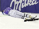 VYLO TO. Veronika Velez Zuzulová se po dojezdu slalomu svalila ped domácími...