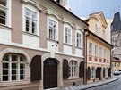 Míeská, Praha 1 - Malá Strana.  Byt je v historické dvoupodlaní budov,...