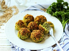 Brokolicovo-parmeznov kuliky podle foodblogerky Michaely upkov
