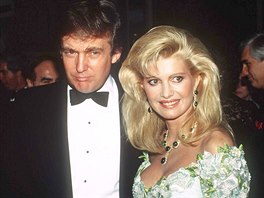 Ivana a Donald Trumpovi na fotografii z roku 1985