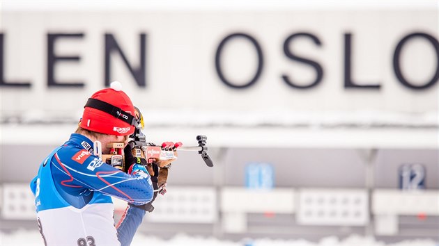 PESN ZAMIT. Michal lesingr ve sprintu na mistrovstv svta v biatlonu v Oslu.
