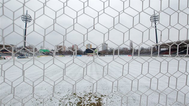 tern vodn tvrtfinle fotbalovho MOL Cupu mezi druholigovm Hradcem Krlov a Mladou Boleslav bylo kvli snhu o tden odloeno.