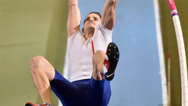 Francouzský tyka Renaud Lavillenie na jabloneckém mítinku