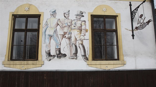 Hlavn budova Star poty ve Varvaov. V letech 1817 a 1851 slouila jako pepahac stanice poty na trase Drany  Teplice. I tto historii se hodl vnovat plnovan muzeum.