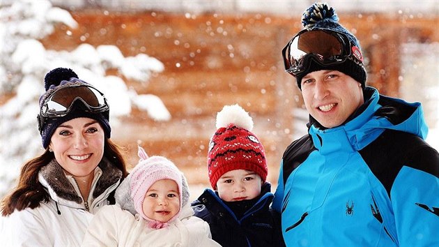Krlovsk rodina na zimn dovolen v Alpch: vvodkyn Kate, princezna Charlotte, princ George a princ William