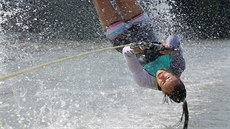 Triky má vodní lyžařka Kateřina Švecová společně se skoky nejraději.