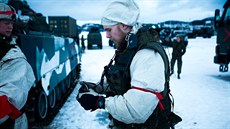 Švédská průzkumná jednotka na cvičení Cold Response v Norsku