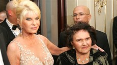 Podnikatelka Ivana Trumpová se svou maminkou Marií Zelníčkovou na Plesu v opeře...