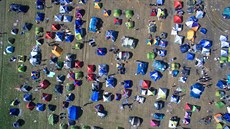 Pohled z dronu na uprchlický tábor poblí Idomeni (3. bezna 2016).