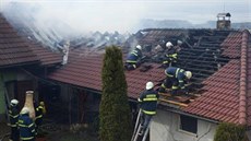 Po�ár domu v Újezdci na Jind�ichohradecku.