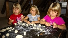 Ka�dý kurz má sv�j p�ipravený scéná�, ale opakují se i ur�ité rituály.