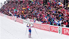 Ole Einar Björndalen ve vytrvalostním závodu v Östersundu.