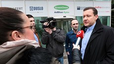 Daniel Lipšic z koalice OLaNO NOVA odpovídá na otázky novinářů. (6.3.2016)