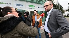 Richard Sulík, šéf Svobody a solidarity, diskutuje s novináři o výsledcích...