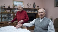 Man�elé Zden�k a Olga �edinovi, kte�í �ijí v Tluma�ov�, jsou spolu u� �edesát...