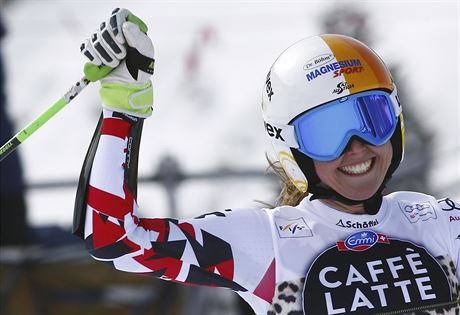 VÍTZNÝ ÚSMV. Cornelia Hütterová vyhrála superobí slalom v Lenzerheide.