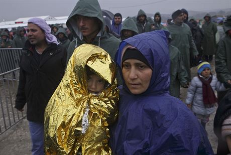 Uprchlíci v táboe Idomeni. (13. 3. 2016)