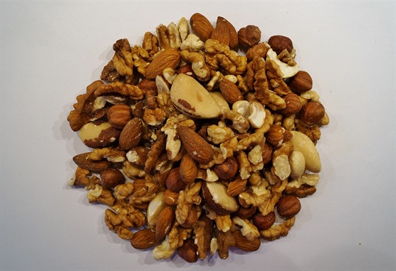 Směs zdraví. Všechny ořechy jsou zhruba z poloviny tvořeny tukem. Každý druh...