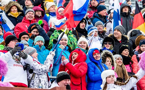 Rut fanouci biatlonu bhem sprintu Svtovho pohru v Chanty-Mansijsku