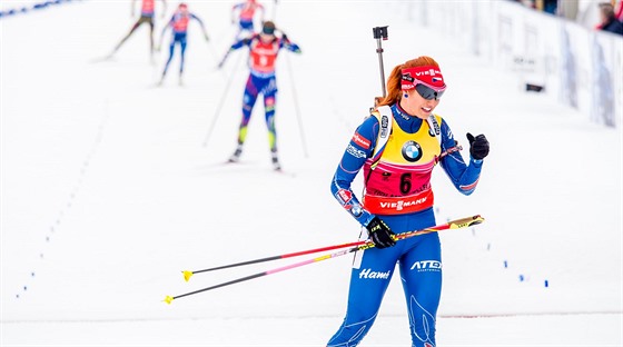 Gabriela Soukalová v cíli závodu s hromadným startem na MS v Oslu