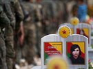 Hrob kurdské bojovnice v syrském mst Kámilí (11. bezna 2016)