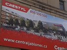 Stavba obchodního domu Central v Jablonci skoní na jae 2017
