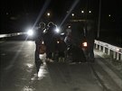 Uprchlíci na cest mezi eckým táborem v Idomeni a makedonskými hranicemi (15....