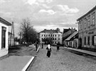 Historický snímek Schönberské ulice z období ped rokem 1921, která je souástí...