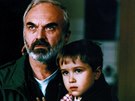 Tváí oscarového snímku Kolja (1996) se vedle mladého  Andreje Chalimona stal...
