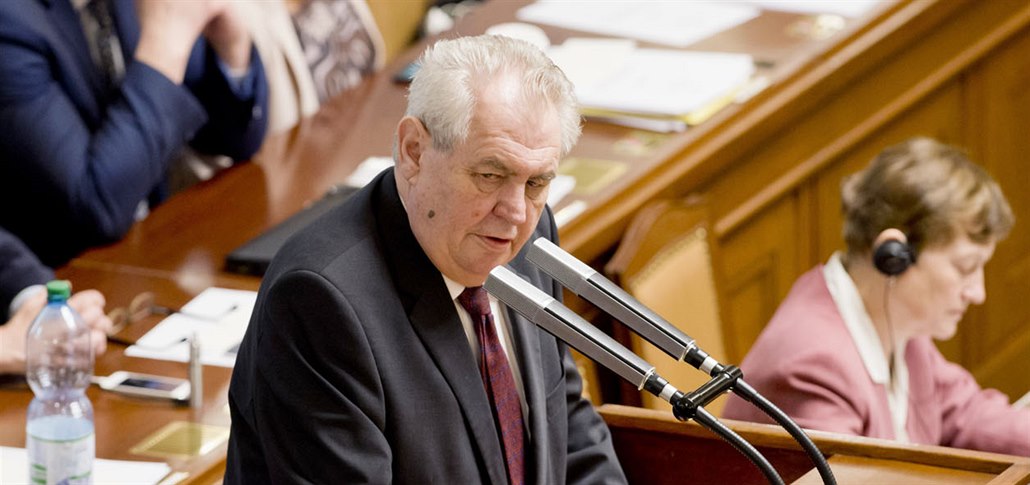 Silný p�ímluvce za zákon o obecném referendu, prezident Milo� Zeman, p�ijel v...