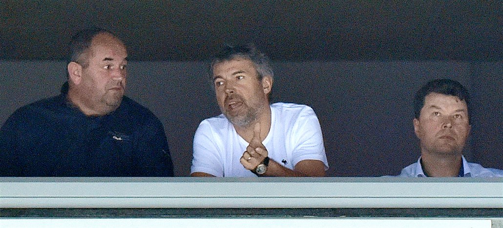 Miroslav Pelta (zleva), Petr Kellner a Petr Syrovátko p�i druhém utkání...