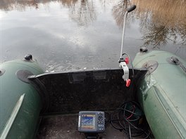 Pestoe teplota vody se pi tomto przkumu pohybovala od 2 do 4 °C, ást...