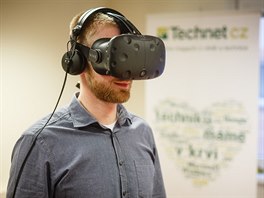 Obrovský zájem vyvolala monost vyzkouet si virtuální realitu HTC Vive, v R...