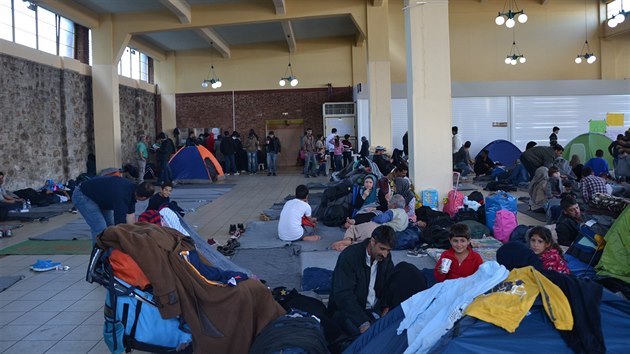 Migranti v pstavu Pireus u Atn. (10. bezna 2016)