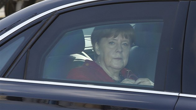 Den po volbch pijela kanclka Angela Merkelov na stranick sjezd do Berlna (14. bezna 2016).