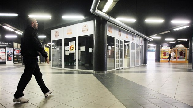 Podchod u hlavního vlakového nádraží v Plzni. (14. března 2016)