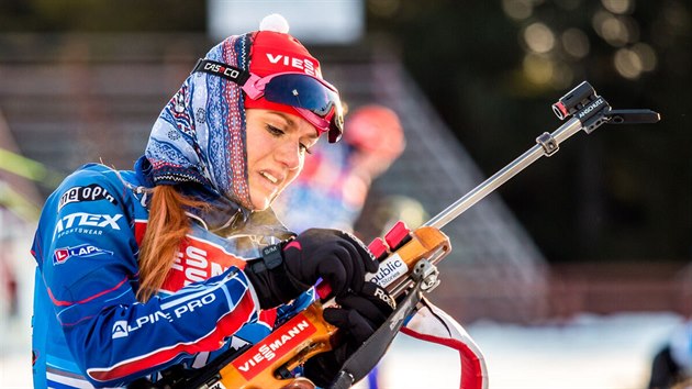 Gabriela Soukalov nabj svou zbra na stelnici v Chanty-Mansijsk.