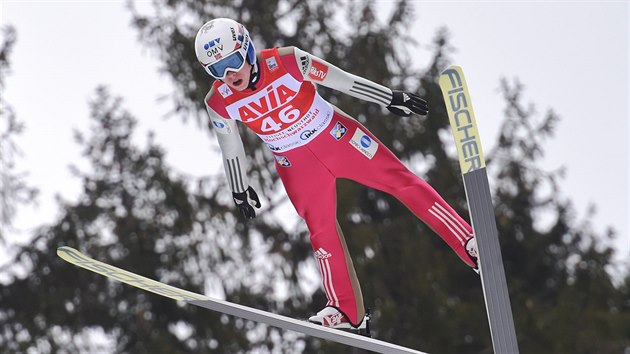 Norsk skokan na lych Johann Andre Forfang bhem zvodu v Titisee-Neustadtu