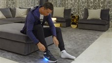 Christiano Ronaldo vyzkouel samozavazovací tenisky